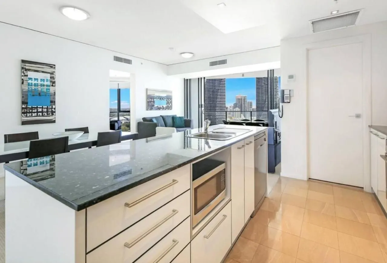 Only Meters To The Casino Apartman Gold Coast